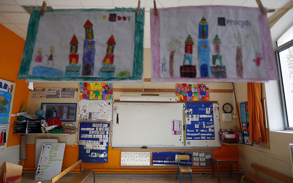 κορωνοϊός-σχολεία-πληροφορίες-για-3-000-θ-561357850