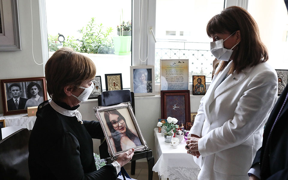 η-κ-σακελλαροπούλου-επισκέφθηκε-τους-561365266