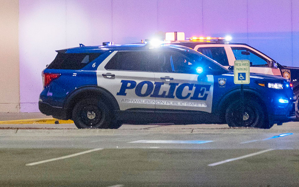 ηπα-εννέα-τραυματίες-από-πυρά-στο-ρόου-561362521