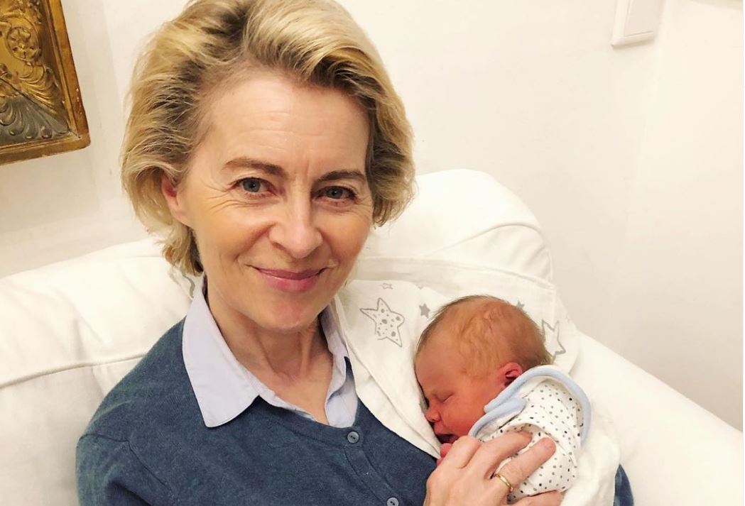 η-ούρσουλα-φον-ντερ-λάιεν-έγινε-γιαγιά-561357814