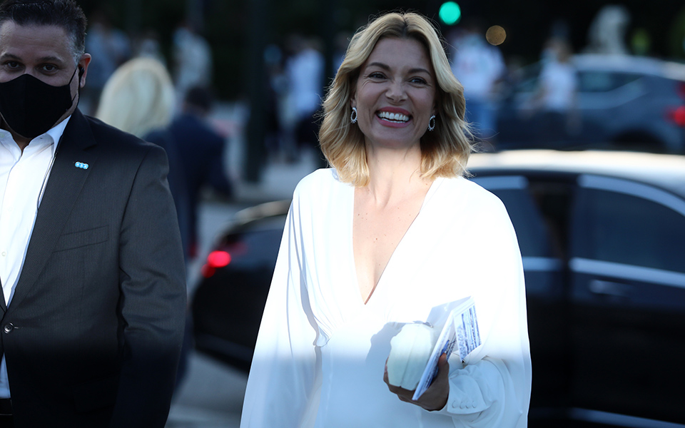 Επίδειξη Dior: 400 προσωπικότητες και διασημότητες παρακολούθησαν το ντεφιλέ (εικόνες)-9