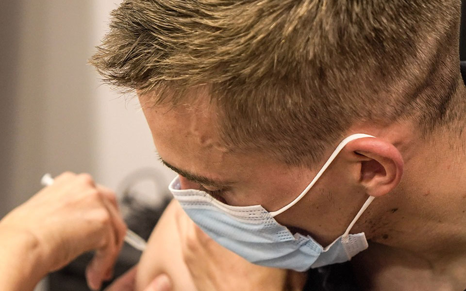 εμβόλιο-κορωνοϊού-ποδοσφαιριστές-τη-561384256