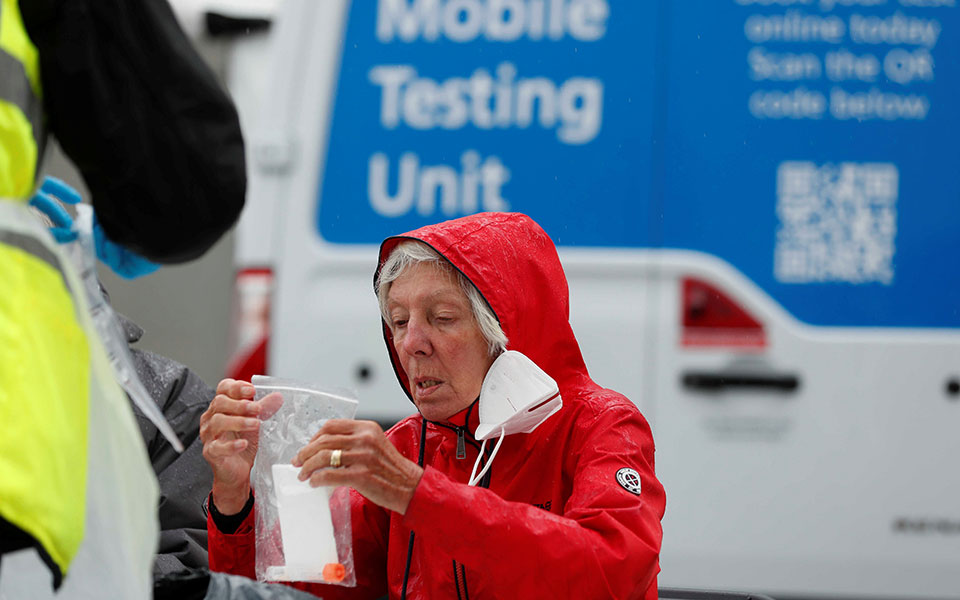 βρετανία-ο-κορωνοϊος-ξαναχτυπά-μέσω-ι-561388576