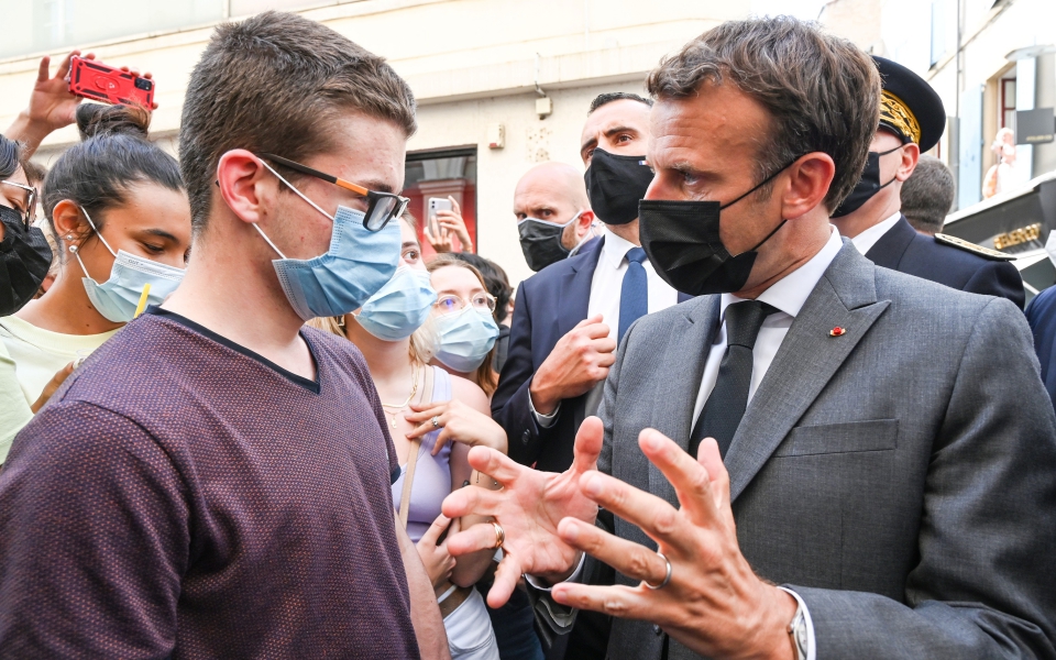 μακρόν-για-το-επεισόδιο-με-το-χαστούκι-561392956