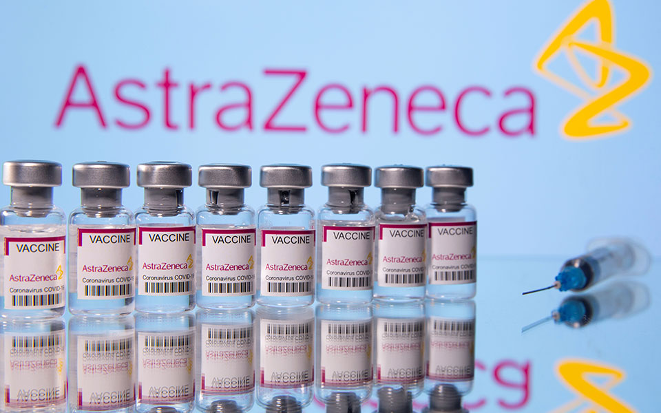 ιταλία-astrazeneca-μόνο-στους-άνω-των-60-μετά-τον-θ-561396289