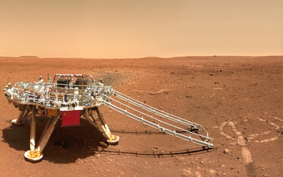 πώς-η-κίνα-αφήνει-τα-ίχνη-της-στον-άρη-ε-561395710