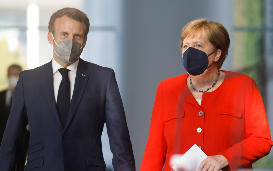 μέρκελ-μακρόν-η-ε-ε-ενώπιον-μεγάλων-π-561405508