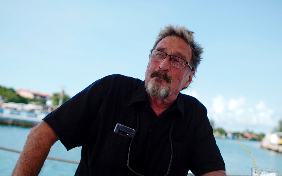 τζον-μακάφι-αυτοκτονία-η-αιτία-θανάτο-561414640