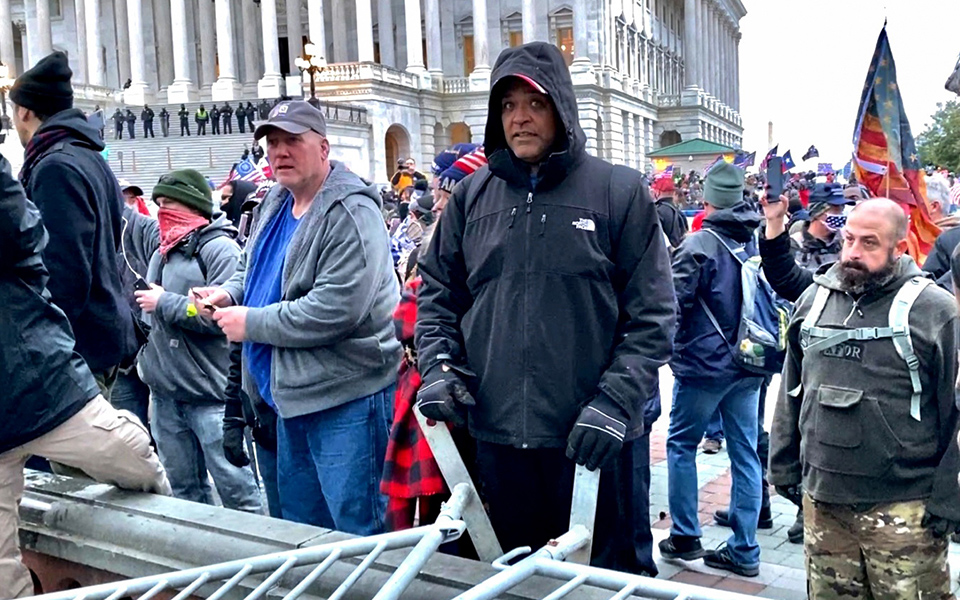 ηπα-ο-πρώτος-κατηγορούμενος-για-τα-επε-561411181