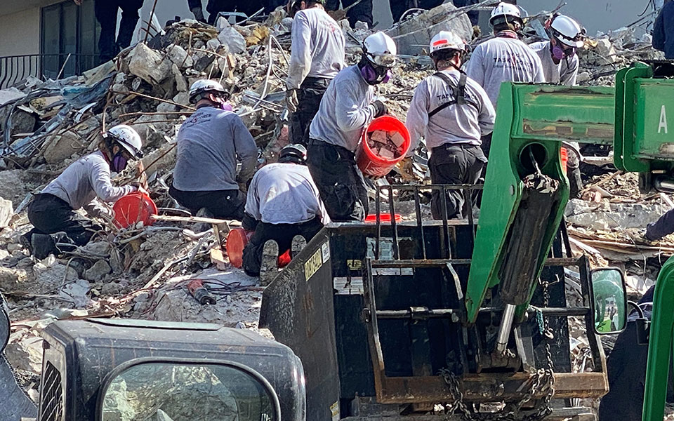 κατάρρευση-κτιρίου-στη-φλόριντα-την-π-561415864