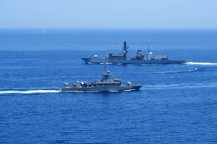 Σαρωνικός: Πώς συνεργάστηκαν βρετανική φρεγάτα και ελληνική πυραυλάκατος (εικόνες)-2