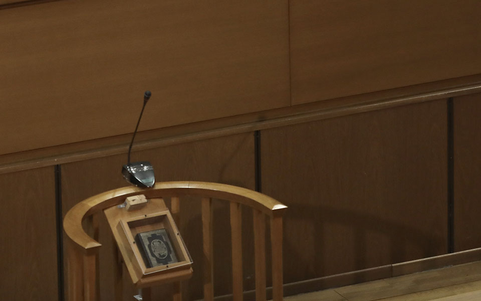 δικηγόροι-και-πρώην-αστυνομικοί-σε-δί-561383731