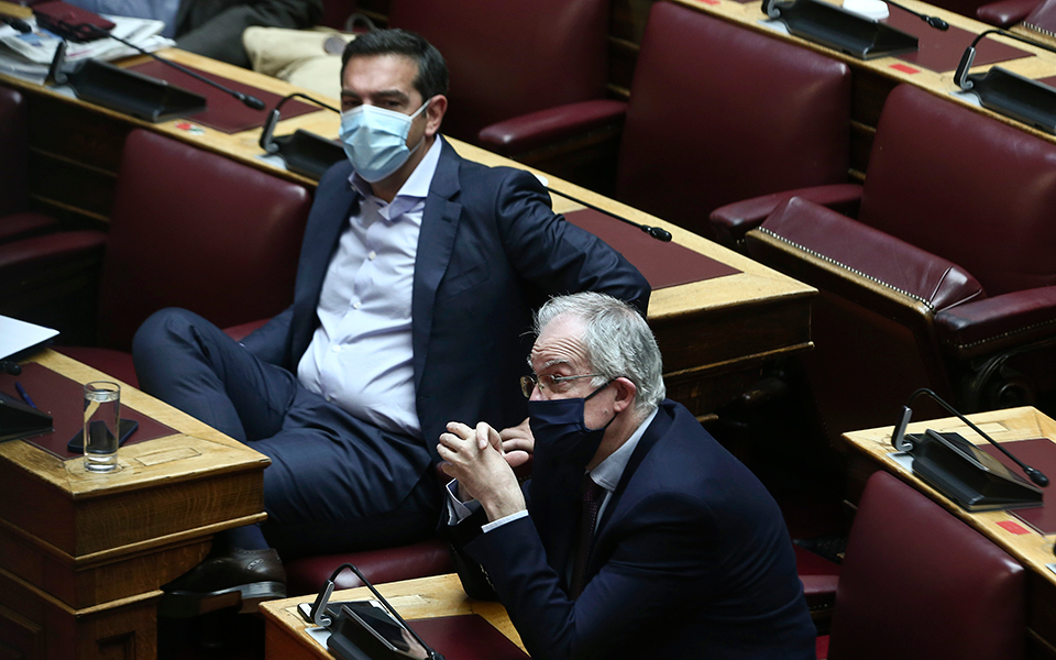 βουλή-ένταση-μεταξύ-τσίπρα-τασούλα-561395791