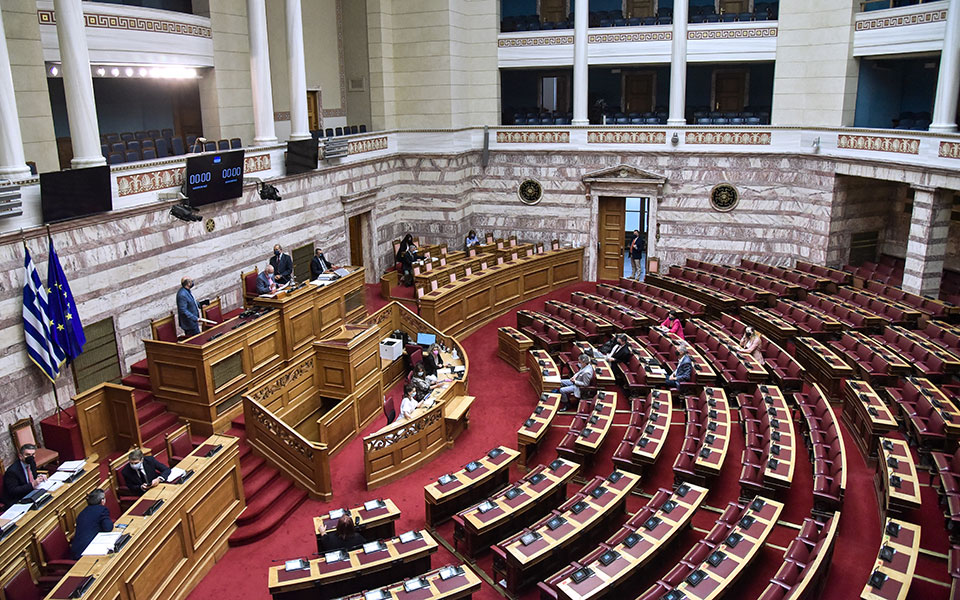 οι-αλλαγές-που-φέρνει-το-εργασιακό-νομ-561388930