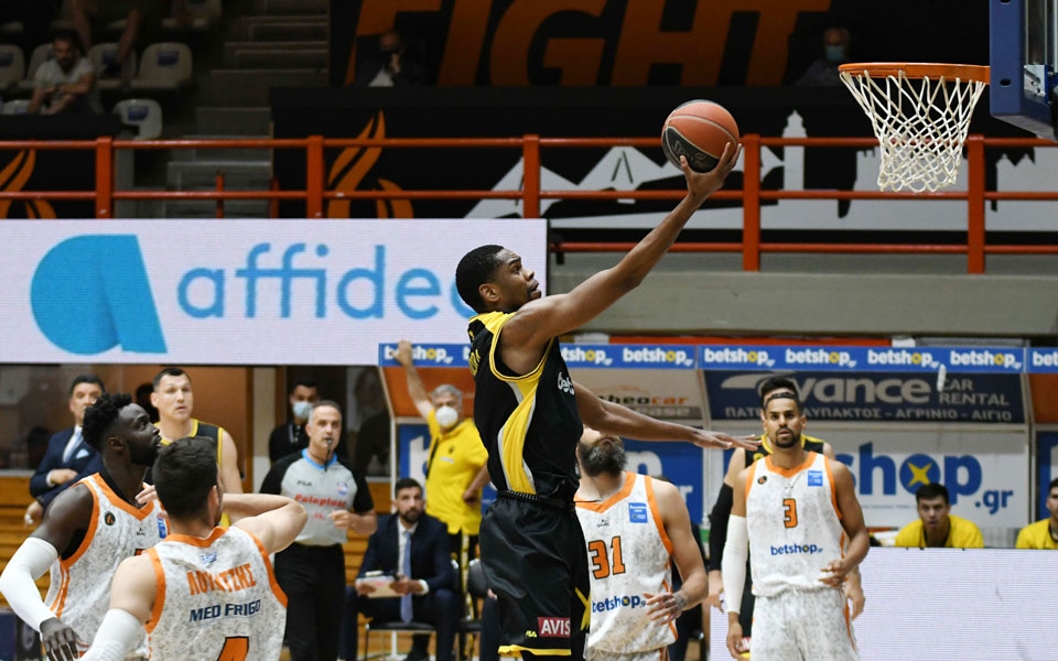 προμηθέας-αεκ-80-81-η-αεκ-το-break-ο-γιατράς-τη-561390715