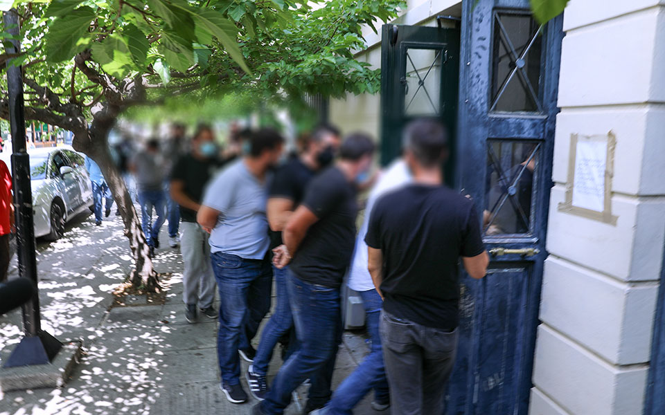 είμαι-ο-εσκομπάρ-της-ζακύνθου-αποκ-561396487