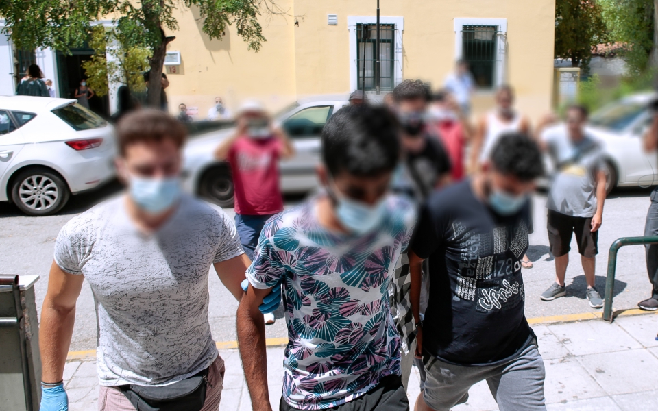 βιασμός-στον-άγιο-παντελεήμονα-στη-φυ-561414472