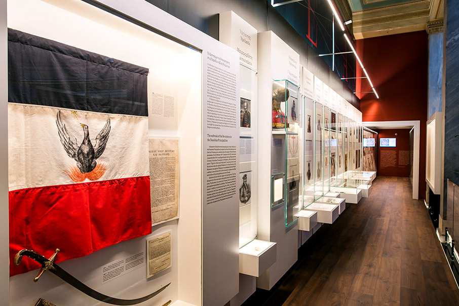 ΕΠΑΝΑCΥΣΤΑΣΗ ΄21: Μία έκθεση σε 12 πόλεις-2