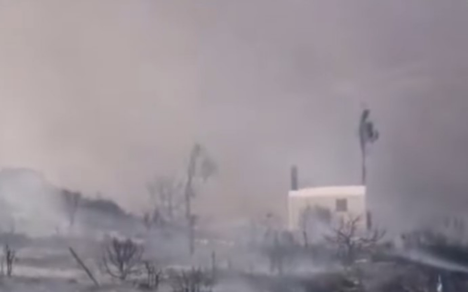 πάρος-μαίνεται-η-φωτιά-ενισχύονται-οι-561413692