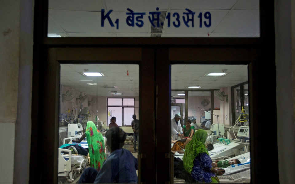 κορωνοϊός-aκρως-επιθετικά-τα-συμπτώμα-561392593