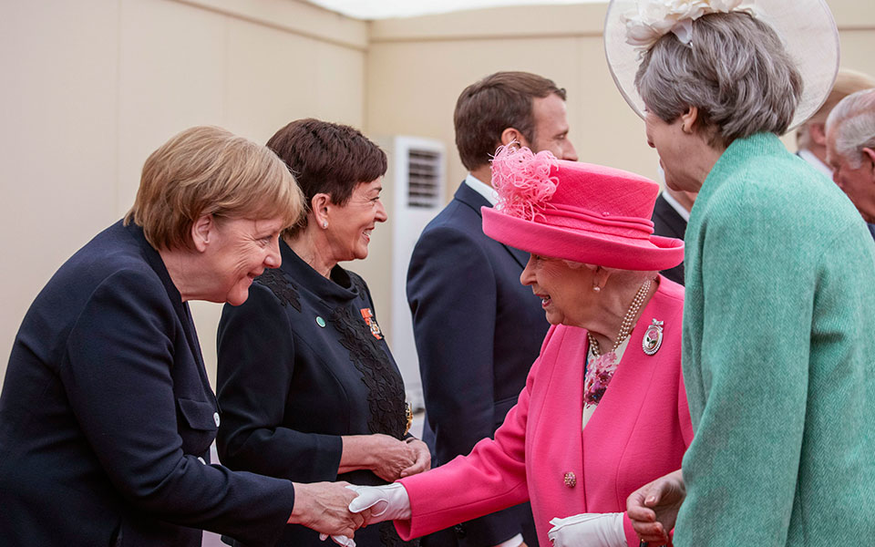 βρετανία-η-βασίλισσα-ελισάβετ-θα-υποδ-561416989