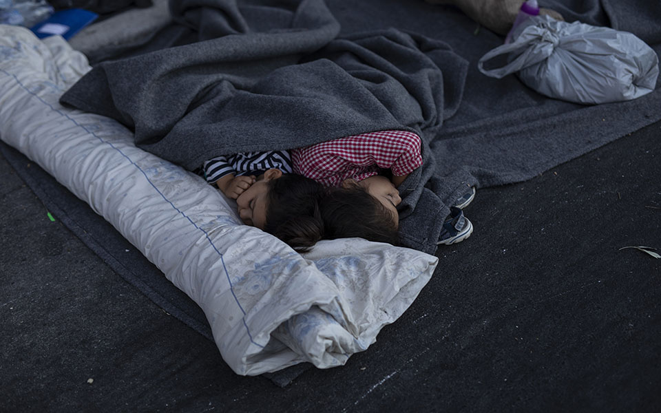 γιατροί-χωρίς-σύνορα-με-ψυχολογικά-πρ-561394276