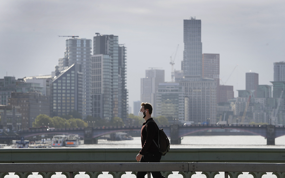βρετανία-η-μετάλλαξη-δέλτα-προκαλεί-β-561403987