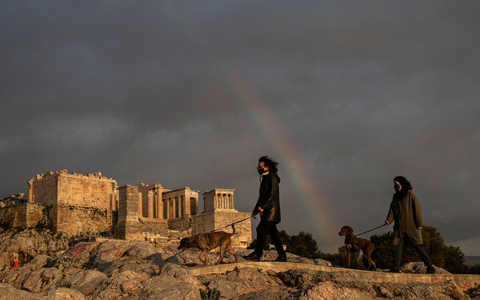 μετάλλαξη-δέλτα-τρεις-επιστήμονες-561407770