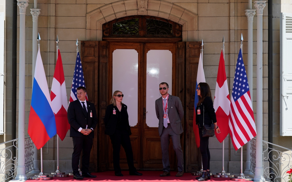 στραμμένο-στη-συνάντηση-μπάιντεν-πο-561401626