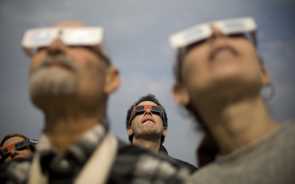 εκλειψη-ηλίου-την-πέμπτη-αλλά-όχι-ορατ-561393730