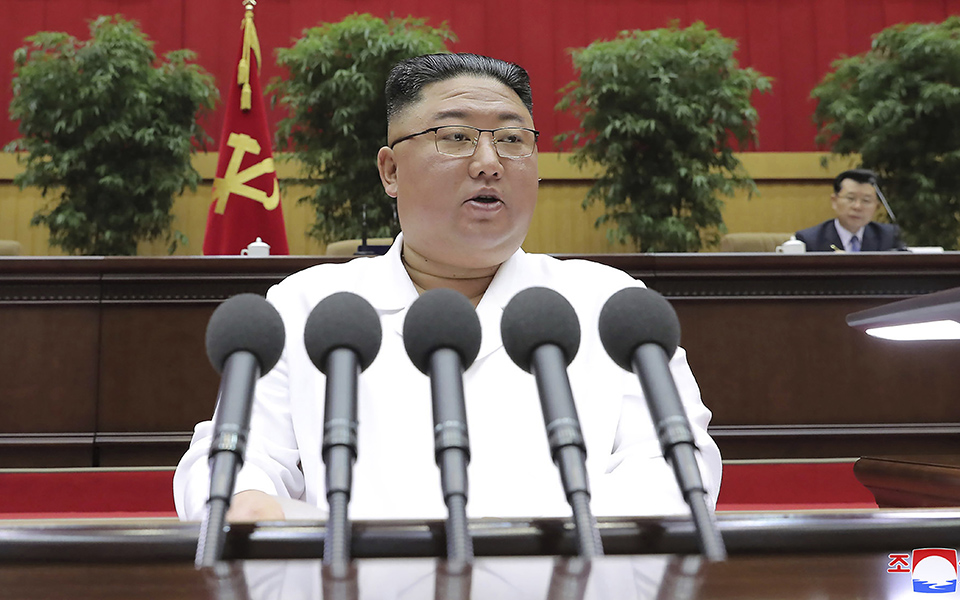 κιμ-γιονγκ-ουν-15-χρόνια-στα-κάτεργα-για-561399757