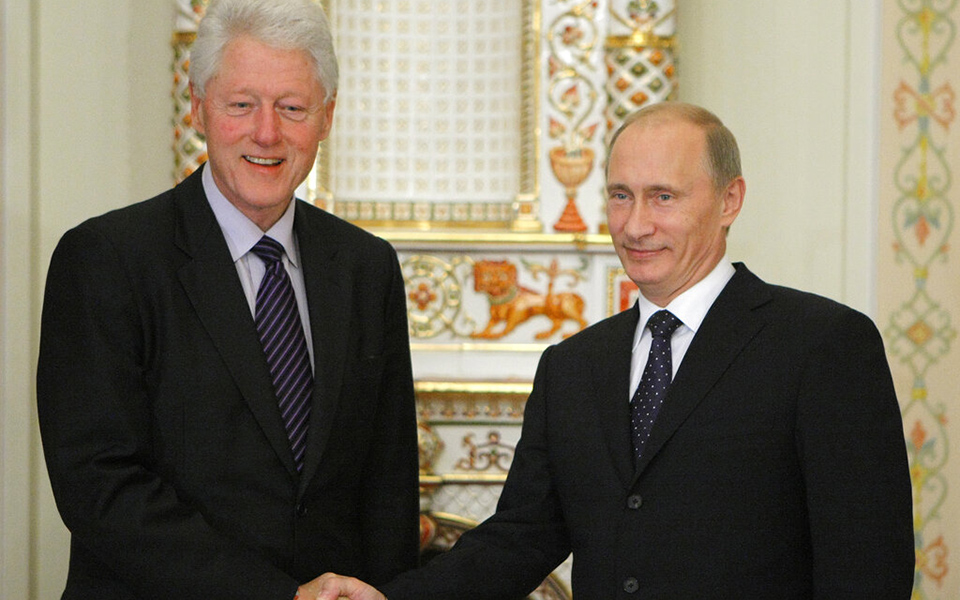 Βλαντιμίρ Πούτιν: Δύο δεκατίες τεταμένων σχέσεων με τους Αμερικανούς προέδρους (εικόνες)-1