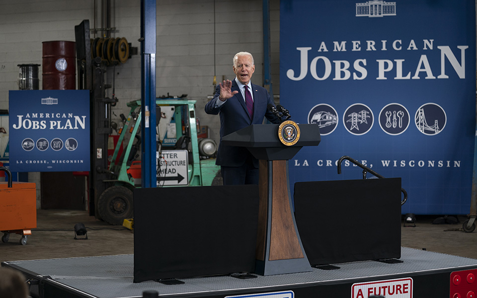 ηπα-δημοσκόπηση-ξεθωριάζει-η-εμπ-561416977