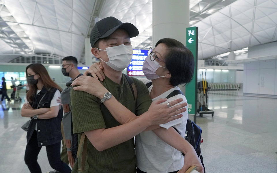 Χονγκ Κονγκ: Η μεγάλη φυγή από το καταδυναστευόμενο μελίσσι (εικόνες)-3