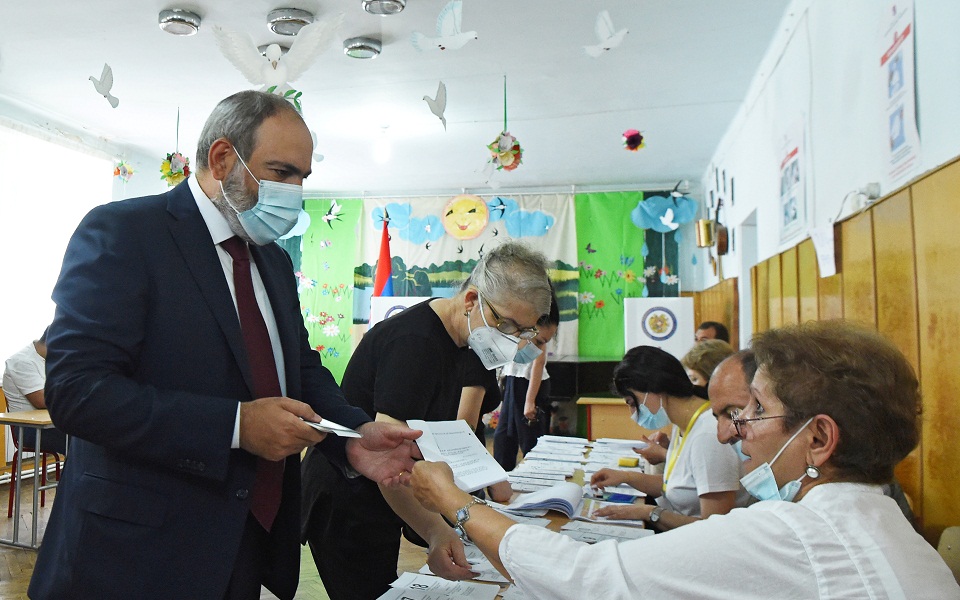 αρμενία-σκληρή-πολιτική-αναμέτρηση-μ-561406051