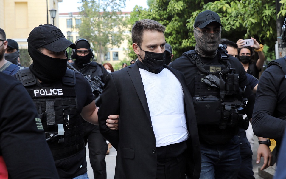 έγκλημα-στα-γλυκά-νερά-τι-αποκαλύπτει-561405841