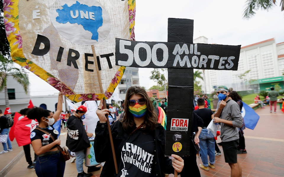 βραζιλία-πάνω-από-500-000-οι-νεκροί-από-τον-κ-561405928