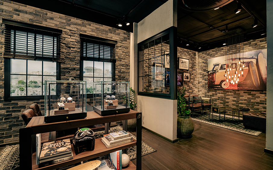 Επισκεφθήκαμε την ανανεωμένη μπουτίκ της BREITLING στην Βουκουρεστίου-1