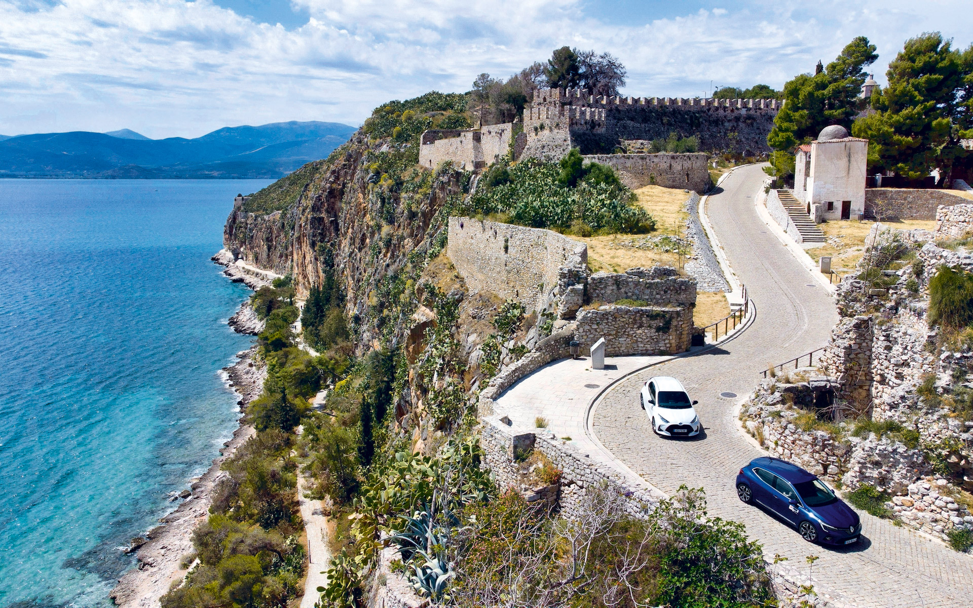 4τροχοι-συγκριτική-δοκιμή-δύο-υβριδικ-561385162