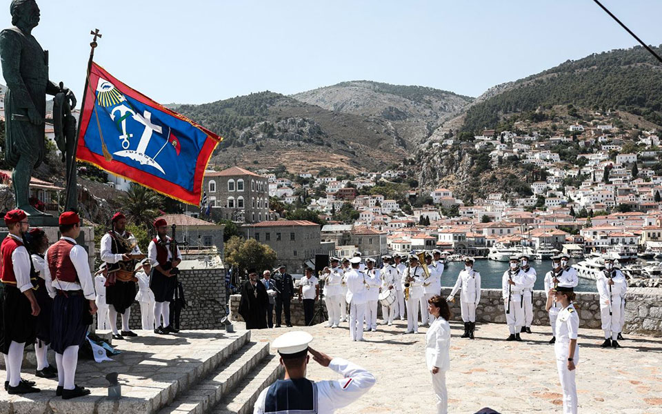 στην-ύδρα-η-πρόεδρος-της-δημοκρατίας-γ-561413551