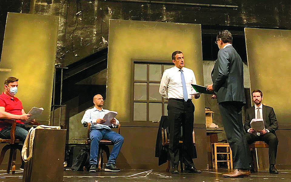 ποινικολόγοι-δικάζουν-τον-κολοκοτ-561413350