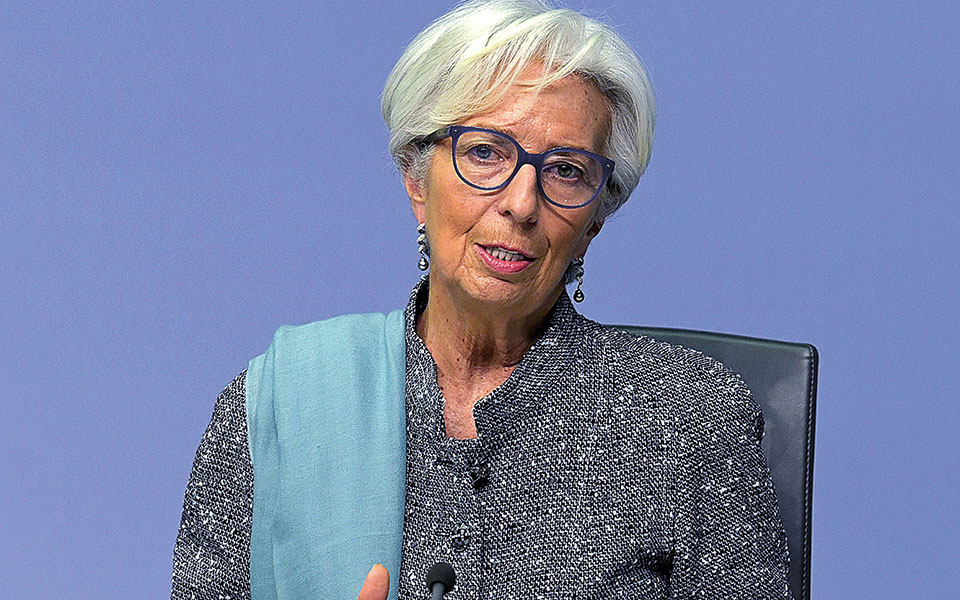 η-λαγκάρντ-ακολουθεί-την-πολιτική-του-561402628