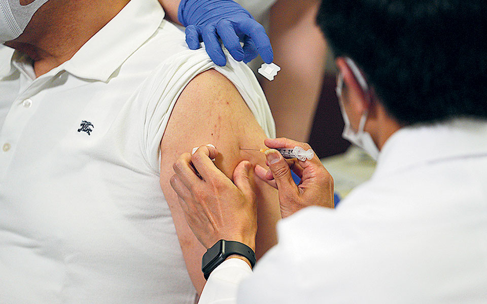 πώς-τα-social-media-διαμορφώνουν-αρνητές-εμβολί-561410872