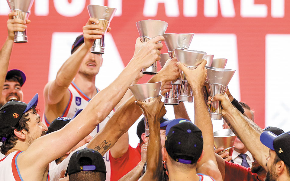 η-εφές-ανταμείφθηκε-για-την-υπομονή-τη-561383299