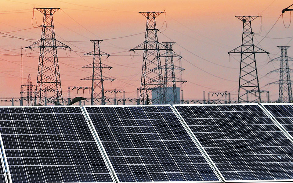 η-δεη-μετοχοποιεί-φωτοβολταϊκά-561383806