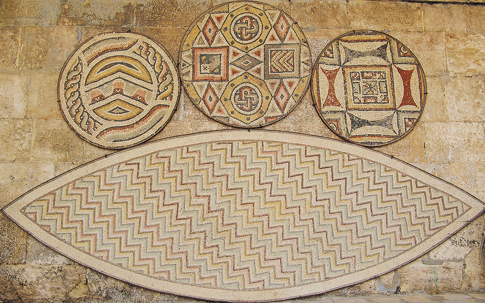 οι-πληγωμένοι-ψηφιδωτοί-θησαυροί-της-561388822