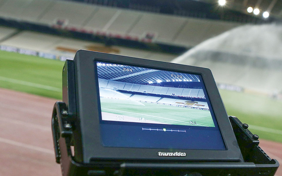 στο-τραπέζι-της-σούπερ-λιγκ-μπήκαν-ξαν-561393337