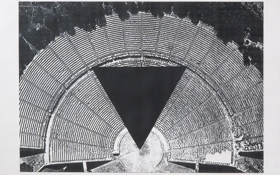 O Ελληνοαμερικανός Κρις Γιαννάκος επιστρέφει στα πάτρια με μια έκθεση στον Πόρο-3