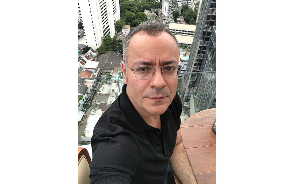 ενα-εικοσιτετράωρο-με-τον-συγγραφέα-γ-561396241