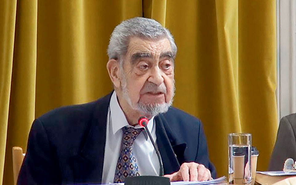 ο-καθηγητής-ο-ακαδημαϊκός-ο-οραματιστ-561397051